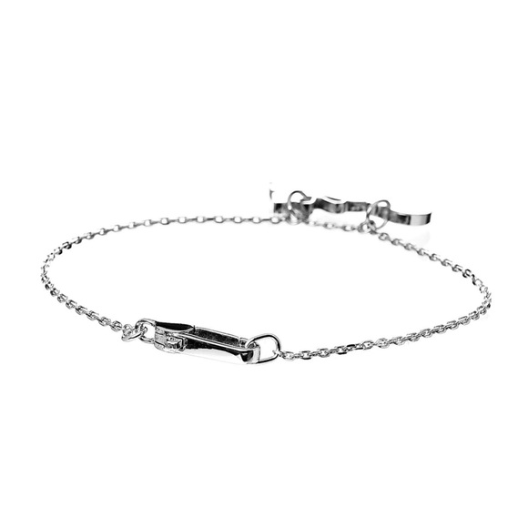 Gucci Heart & Butterfly Silver Logo Charm Bracelet - Picture 3 of 16